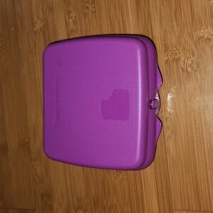 Tupperware Sandwich Keeper